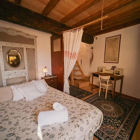 Апартаменты Alloro Casa Storica Аркола